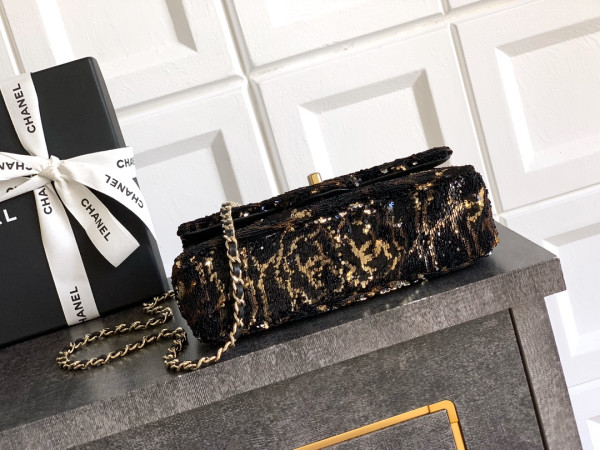 CL FLAP BAG - 20CM [C21KA-090725] CELINE CHANEL ACCESSORIES LOEWE SHOES LOUIS VUITTON DIRO YSL OTHER BRAND HANDBAGS BALENCIAGA BOTTEGA VENETA GOYARD HERMES BURBERRY VALENTINO GUCCI FENDI MIUMIU CHLOE PRADA BVLGARI SUITCASE NEW ARRIVAL 