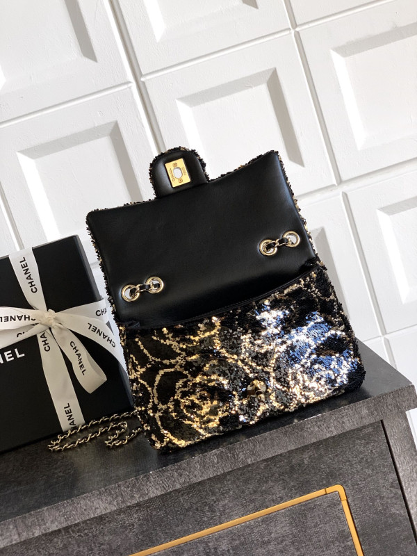 CL FLAP BAG - 20CM [C21KA-090725] CELINE CHANEL ACCESSORIES LOEWE SHOES LOUIS VUITTON DIRO YSL OTHER BRAND HANDBAGS BALENCIAGA BOTTEGA VENETA GOYARD HERMES BURBERRY VALENTINO GUCCI FENDI MIUMIU CHLOE PRADA BVLGARI SUITCASE NEW ARRIVAL 