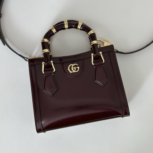 Gucci Diana small tote bag - 20*16*10CM [832936安可拉红] CELINE CHANEL ACCESSORIES LOEWE SHOES LOUIS VUITTON DIRO YSL OTHER BRAND HANDBAGS BALENCIAGA BOTTEGA VENETA GOYARD HERMES BURBERRY VALENTINO GUCCI FENDI MIUMIU CHLOE PRADA BVLGARI SUITCASE NEW ARRIVAL 