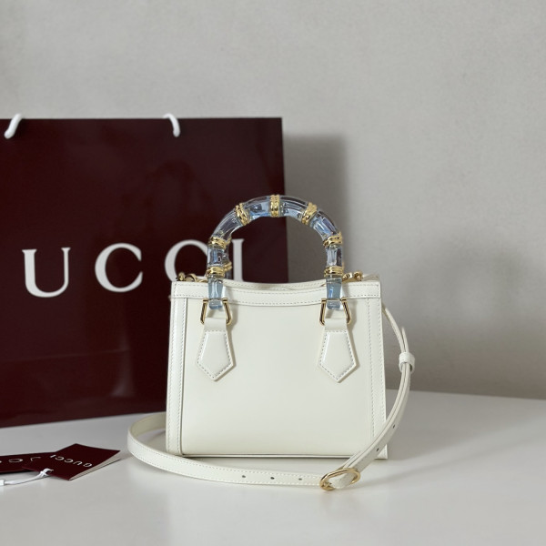 Gucci Diana small tote bag - 20*16*10CM [832936米白] CELINE CHANEL ACCESSORIES LOEWE SHOES LOUIS VUITTON DIRO YSL OTHER BRAND HANDBAGS BALENCIAGA BOTTEGA VENETA GOYARD HERMES BURBERRY VALENTINO GUCCI FENDI MIUMIU CHLOE PRADA BVLGARI SUITCASE NEW ARRIVAL 