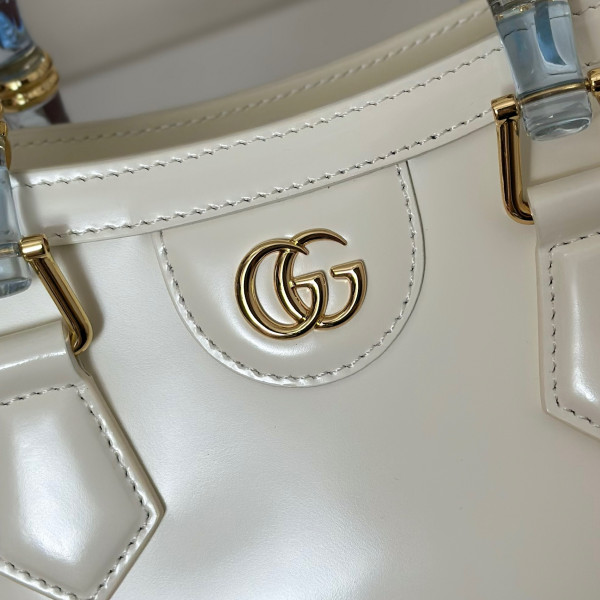 Gucci Diana small tote bag - 20*16*10CM [832936米白] CELINE CHANEL ACCESSORIES LOEWE SHOES LOUIS VUITTON DIRO YSL OTHER BRAND HANDBAGS BALENCIAGA BOTTEGA VENETA GOYARD HERMES BURBERRY VALENTINO GUCCI FENDI MIUMIU CHLOE PRADA BVLGARI SUITCASE NEW ARRIVAL 