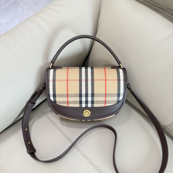Burberry Highlands Crossbody Bag - 24.5*8*18CM (image for) Burberry Highlands Crossbody Bag - 24.5*8*18CM