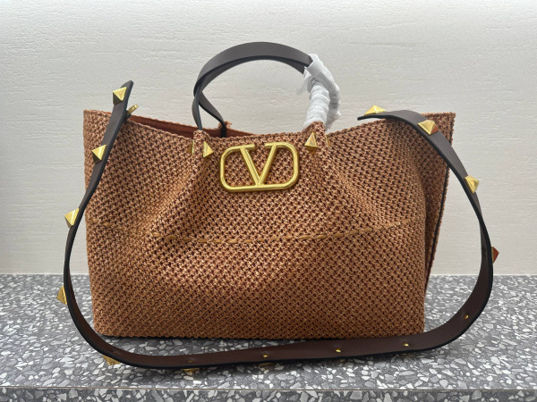 (image for) VALENTINO MEDIUM STRAW SUMMER TOTE