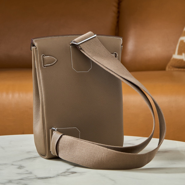 Hermes Has a Dos PM Backpack Togo Leather [20250728] CELINE CHANEL ACCESSORIES LOEWE SHOES LOUIS VUITTON DIRO YSL OTHER BRAND HANDBAGS BALENCIAGA BOTTEGA VENETA GOYARD HERMES BURBERRY VALENTINO GUCCI FENDI MIUMIU CHLOE PRADA BVLGARI SUITCASE NEW ARRIVAL 