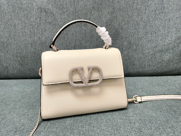 VALENTINO SMALL VSLING HANDBAG [C21K1-083655] CELINE CHANEL ACCESSORIES LOEWE SHOES LOUIS VUITTON DIRO YSL OTHER BRAND HANDBAGS BALENCIAGA BOTTEGA VENETA GOYARD HERMES BURBERRY VALENTINO GUCCI FENDI MIUMIU CHLOE PRADA BVLGARI SUITCASE NEW ARRIVAL 