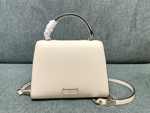 VALENTINO SMALL VSLING HANDBAG [C21K1-083655] CELINE CHANEL ACCESSORIES LOEWE SHOES LOUIS VUITTON DIRO YSL OTHER BRAND HANDBAGS BALENCIAGA BOTTEGA VENETA GOYARD HERMES BURBERRY VALENTINO GUCCI FENDI MIUMIU CHLOE PRADA BVLGARI SUITCASE NEW ARRIVAL 