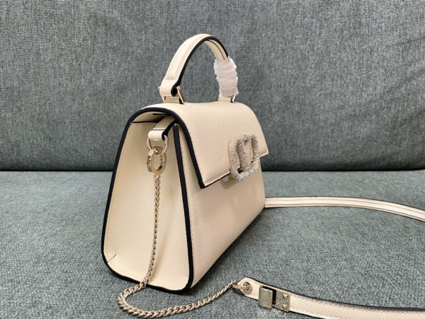 VALENTINO SMALL VSLING HANDBAG [C21K1-083655] CELINE CHANEL ACCESSORIES LOEWE SHOES LOUIS VUITTON DIRO YSL OTHER BRAND HANDBAGS BALENCIAGA BOTTEGA VENETA GOYARD HERMES BURBERRY VALENTINO GUCCI FENDI MIUMIU CHLOE PRADA BVLGARI SUITCASE NEW ARRIVAL 