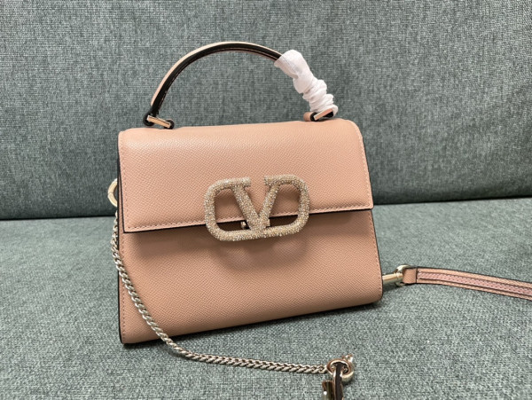 VALENTINO SMALL VSLING HANDBAG [C21K1-083518] CELINE CHANEL ACCESSORIES LOEWE SHOES LOUIS VUITTON DIRO YSL OTHER BRAND HANDBAGS BALENCIAGA BOTTEGA VENETA GOYARD HERMES BURBERRY VALENTINO GUCCI FENDI MIUMIU CHLOE PRADA BVLGARI SUITCASE NEW ARRIVAL 