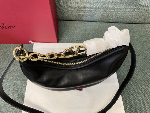 VALENTINO Small Vlogo Moon Hobo Bag - 29*23*11CM [C21K1-081141] CELINE CHANEL ACCESSORIES LOEWE SHOES LOUIS VUITTON DIRO YSL OTHER BRAND HANDBAGS BALENCIAGA BOTTEGA VENETA GOYARD HERMES BURBERRY VALENTINO GUCCI FENDI MIUMIU CHLOE PRADA BVLGARI SUITCASE NEW ARRIVAL 