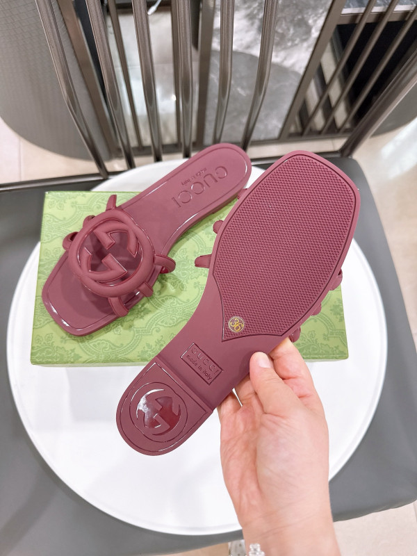 GUCCI WOMEN'S INTERLOCKING G SLIDE SANDAL [C21K1-013512] CELINE CHANEL ACCESSORIES LOEWE SHOES LOUIS VUITTON DIRO YSL OTHER BRAND HANDBAGS BALENCIAGA BOTTEGA VENETA GOYARD HERMES BURBERRY VALENTINO GUCCI FENDI MIUMIU CHLOE PRADA BVLGARI SUITCASE NEW ARRIVAL 