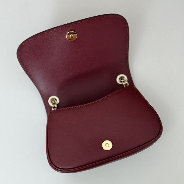 Gucci Blondie mini shoulder bag-21.5*11*8CM [815711酒红色] CELINE CHANEL ACCESSORIES LOEWE SHOES LOUIS VUITTON DIRO YSL OTHER BRAND HANDBAGS BALENCIAGA BOTTEGA VENETA GOYARD HERMES BURBERRY VALENTINO GUCCI FENDI MIUMIU CHLOE PRADA BVLGARI SUITCASE NEW ARRIVAL 