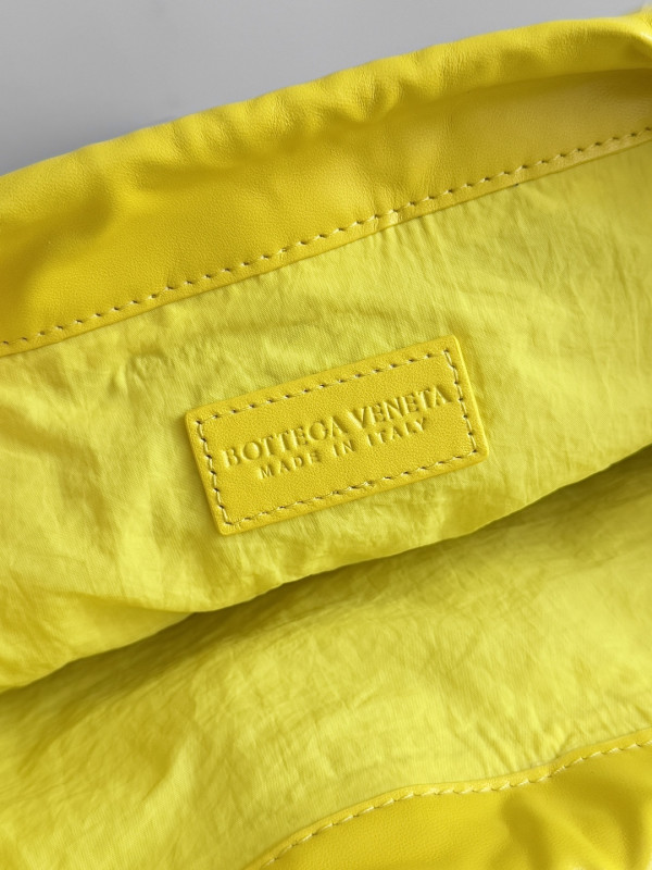 BOTTEGA VENETA Medium Dustbag [796728-5] CELINE CHANEL ACCESSORIES LOEWE SHOES LOUIS VUITTON DIRO YSL OTHER BRAND HANDBAGS BALENCIAGA BOTTEGA VENETA GOYARD HERMES BURBERRY VALENTINO GUCCI FENDI MIUMIU CHLOE PRADA BVLGARI SUITCASE NEW ARRIVAL 