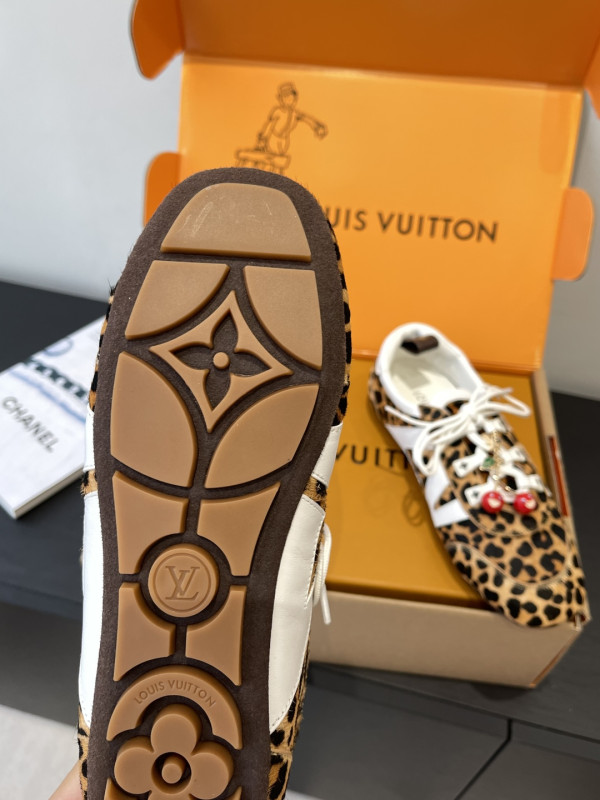 LOUIS VUITTON Sneakerina [C21JW-081509] CELINE CHANEL ACCESSORIES LOEWE SHOES LOUIS VUITTON DIRO YSL OTHER BRAND HANDBAGS BALENCIAGA BOTTEGA VENETA GOYARD HERMES BURBERRY VALENTINO GUCCI FENDI MIUMIU CHLOE PRADA BVLGARI SUITCASE NEW ARRIVAL 