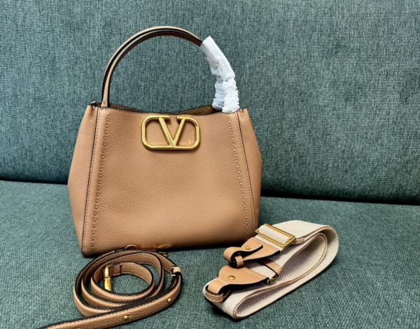 (image for) Valentino Garavani Alltime Medium Handbag - 26*21*17CM