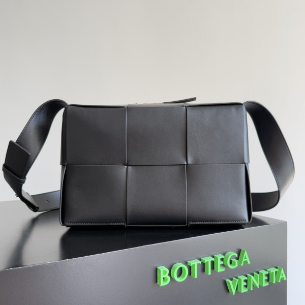 BOTTEGA VENETA Arco Camera Bag -28*18*9cm (image for) BOTTEGA VENETA Arco Camera Bag -28*18*9cm