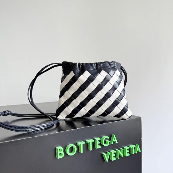 (image for) BOTTEGA VENETA small Dustbag