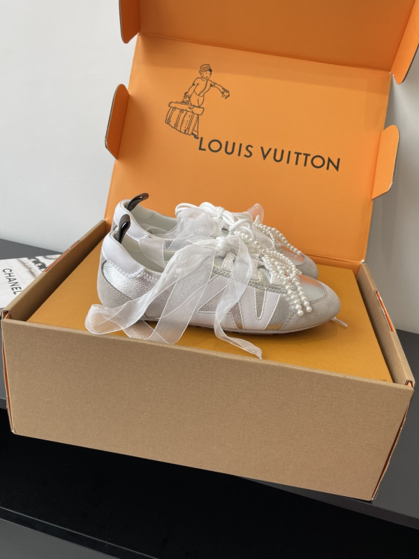 LOUIS VUITTON Sneakerina [C21JW-081137] CELINE CHANEL ACCESSORIES LOEWE SHOES LOUIS VUITTON DIRO YSL OTHER BRAND HANDBAGS BALENCIAGA BOTTEGA VENETA GOYARD HERMES BURBERRY VALENTINO GUCCI FENDI MIUMIU CHLOE PRADA BVLGARI SUITCASE NEW ARRIVAL 