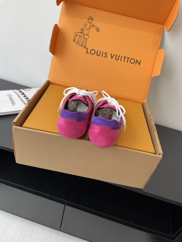 LOUIS VUITTON Sneakerina [C21JW-080144] CELINE CHANEL ACCESSORIES LOEWE SHOES LOUIS VUITTON DIRO YSL OTHER BRAND HANDBAGS BALENCIAGA BOTTEGA VENETA GOYARD HERMES BURBERRY VALENTINO GUCCI FENDI MIUMIU CHLOE PRADA BVLGARI SUITCASE NEW ARRIVAL 