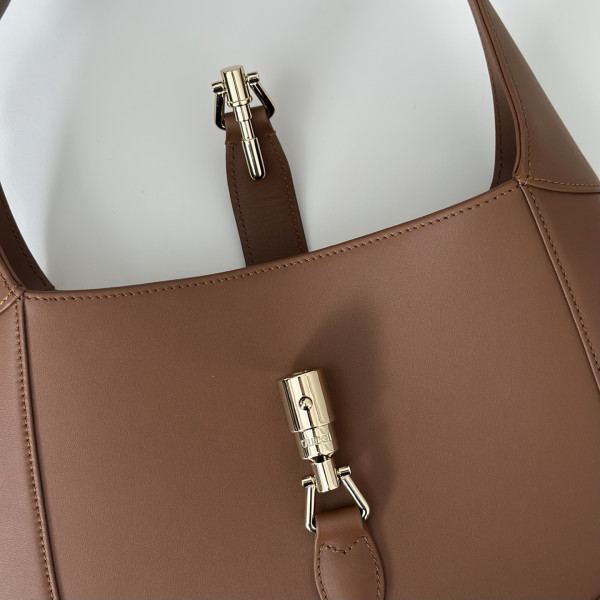 Gucci Jackie 1961 small shoulder bag-27.5*19*4CM [810232棕色] CELINE CHANEL ACCESSORIES LOEWE SHOES LOUIS VUITTON DIRO YSL OTHER BRAND HANDBAGS BALENCIAGA BOTTEGA VENETA GOYARD HERMES BURBERRY VALENTINO GUCCI FENDI MIUMIU CHLOE PRADA BVLGARI SUITCASE NEW ARRIVAL 
