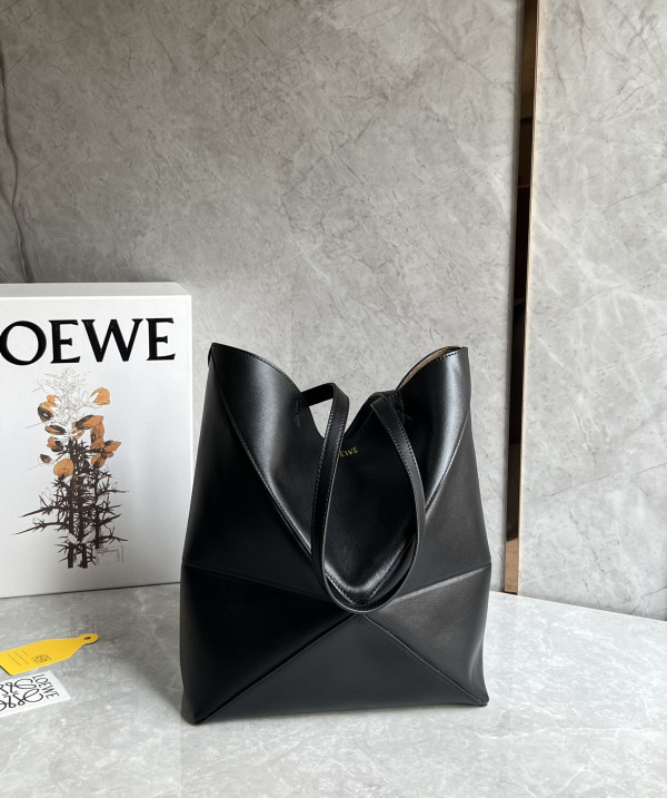 Lowee Puzzle Fold medium Tote - 25.5X14.5X31.5cm [C21JP-031344] CELINE CHANEL ACCESSORIES LOEWE SHOES LOUIS VUITTON DIRO YSL OTHER BRAND HANDBAGS BALENCIAGA BOTTEGA VENETA GOYARD HERMES BURBERRY VALENTINO GUCCI FENDI MIUMIU CHLOE PRADA BVLGARI SUITCASE NEW ARRIVAL 