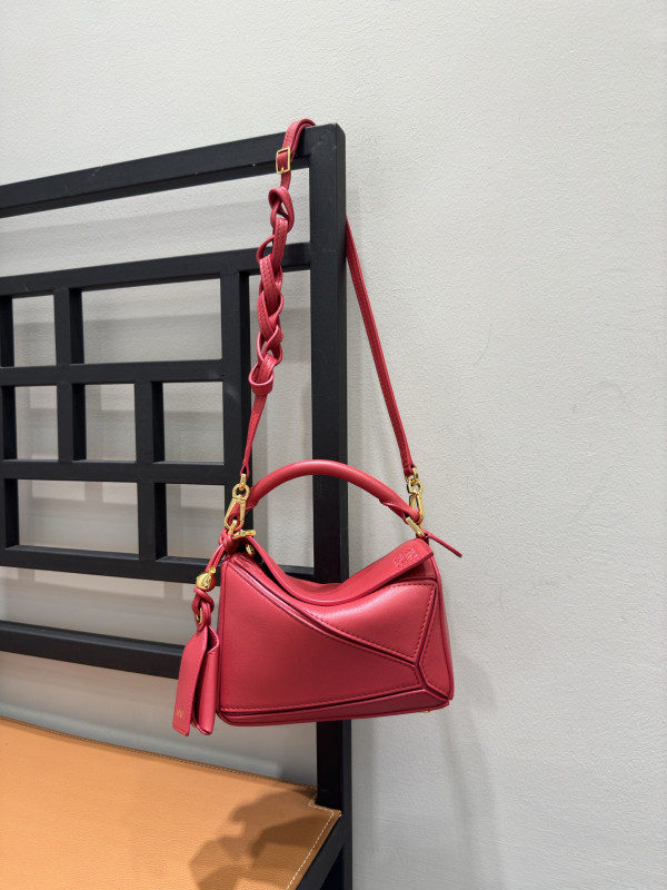 LOWEE PUZZLE BAG-18*12*7.5CM [C21JP-025458] CELINE CHANEL ACCESSORIES LOEWE SHOES LOUIS VUITTON DIRO YSL OTHER BRAND HANDBAGS BALENCIAGA BOTTEGA VENETA GOYARD HERMES BURBERRY VALENTINO GUCCI FENDI MIUMIU CHLOE PRADA BVLGARI SUITCASE NEW ARRIVAL 