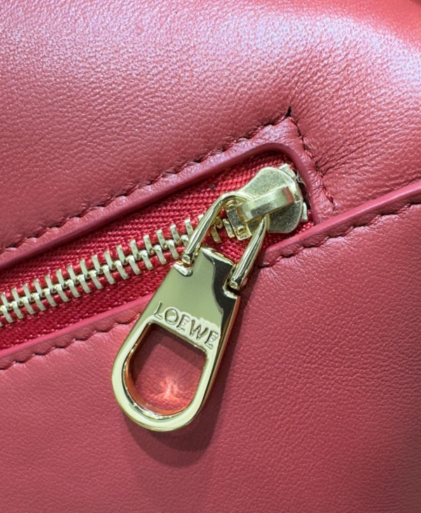 Lowee Small Puzzle Bag-24*16*10.5cm [C21JP-025347] CELINE CHANEL ACCESSORIES LOEWE SHOES LOUIS VUITTON DIRO YSL OTHER BRAND HANDBAGS BALENCIAGA BOTTEGA VENETA GOYARD HERMES BURBERRY VALENTINO GUCCI FENDI MIUMIU CHLOE PRADA BVLGARI SUITCASE NEW ARRIVAL 