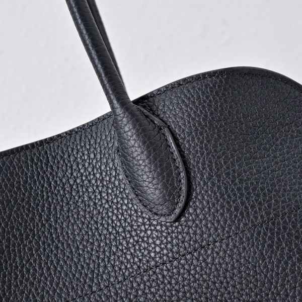 THE ROW MARGAUX 12 - 38x18x23CM [C21JN-082624] CELINE CHANEL ACCESSORIES LOEWE SHOES LOUIS VUITTON DIRO YSL OTHER BRAND HANDBAGS BALENCIAGA BOTTEGA VENETA GOYARD HERMES BURBERRY VALENTINO GUCCI FENDI MIUMIU CHLOE PRADA BVLGARI SUITCASE NEW ARRIVAL 