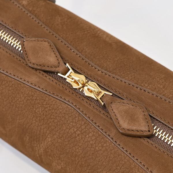 ALA?A LE TECKEL SHOULDER BAG - 33*10*9.5cm [C21JN-081804] CELINE CHANEL ACCESSORIES LOEWE SHOES LOUIS VUITTON DIRO YSL OTHER BRAND HANDBAGS BALENCIAGA BOTTEGA VENETA GOYARD HERMES BURBERRY VALENTINO GUCCI FENDI MIUMIU CHLOE PRADA BVLGARI SUITCASE NEW ARRIVAL 