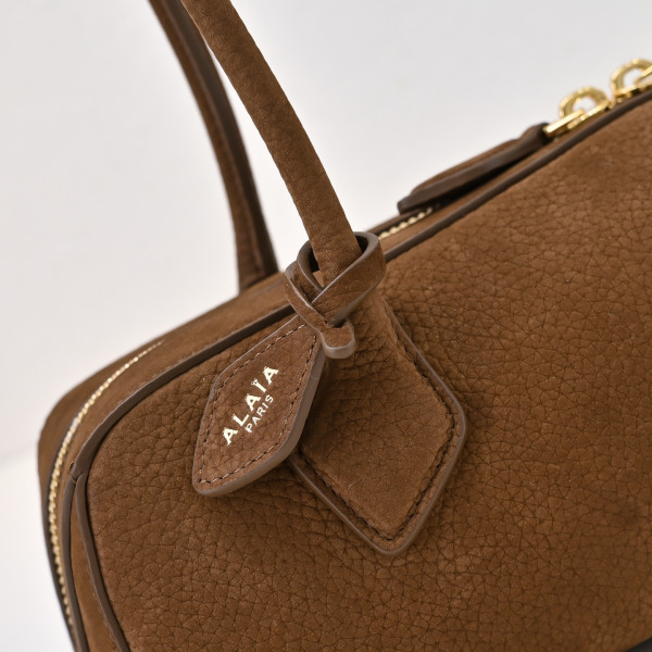 ALA?A LE TECKEL SHOULDER BAG - 33*10*9.5cm [C21JN-081804] CELINE CHANEL ACCESSORIES LOEWE SHOES LOUIS VUITTON DIRO YSL OTHER BRAND HANDBAGS BALENCIAGA BOTTEGA VENETA GOYARD HERMES BURBERRY VALENTINO GUCCI FENDI MIUMIU CHLOE PRADA BVLGARI SUITCASE NEW ARRIVAL 