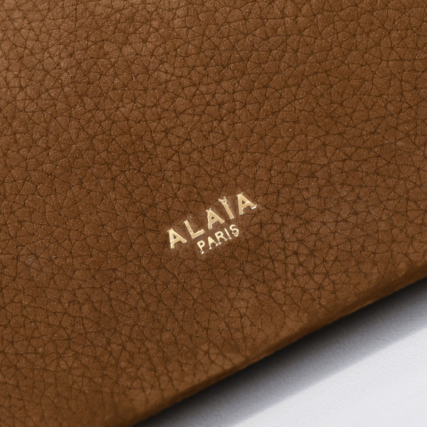 ALA?A LE TECKEL SHOULDER BAG - 33*10*9.5cm [C21JN-081804] CELINE CHANEL ACCESSORIES LOEWE SHOES LOUIS VUITTON DIRO YSL OTHER BRAND HANDBAGS BALENCIAGA BOTTEGA VENETA GOYARD HERMES BURBERRY VALENTINO GUCCI FENDI MIUMIU CHLOE PRADA BVLGARI SUITCASE NEW ARRIVAL 