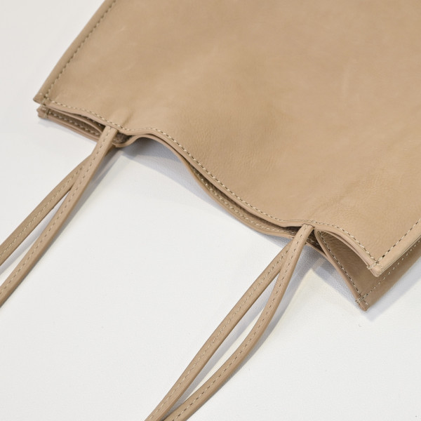 The row To Go large tote bag - 24x28x9.5CM [C21JN-080755] CELINE CHANEL ACCESSORIES LOEWE SHOES LOUIS VUITTON DIRO YSL OTHER BRAND HANDBAGS BALENCIAGA BOTTEGA VENETA GOYARD HERMES BURBERRY VALENTINO GUCCI FENDI MIUMIU CHLOE PRADA BVLGARI SUITCASE NEW ARRIVAL 