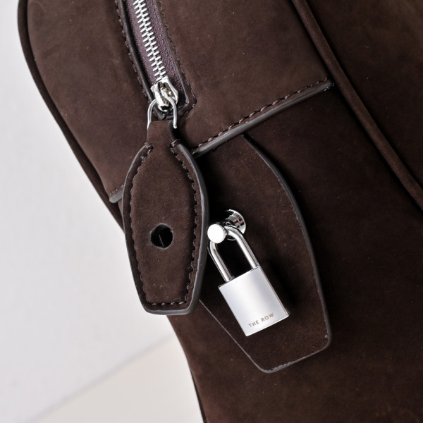 The row Park Bowling bag - 32*13*28CM [C21JN-080236] CELINE CHANEL ACCESSORIES LOEWE SHOES LOUIS VUITTON DIRO YSL OTHER BRAND HANDBAGS BALENCIAGA BOTTEGA VENETA GOYARD HERMES BURBERRY VALENTINO GUCCI FENDI MIUMIU CHLOE PRADA BVLGARI SUITCASE NEW ARRIVAL 