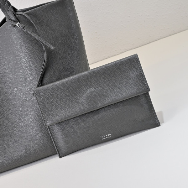 The row Park tote bag - 50*25*29CM [C21JN-080126] CELINE CHANEL ACCESSORIES LOEWE SHOES LOUIS VUITTON DIRO YSL OTHER BRAND HANDBAGS BALENCIAGA BOTTEGA VENETA GOYARD HERMES BURBERRY VALENTINO GUCCI FENDI MIUMIU CHLOE PRADA BVLGARI SUITCASE NEW ARRIVAL 