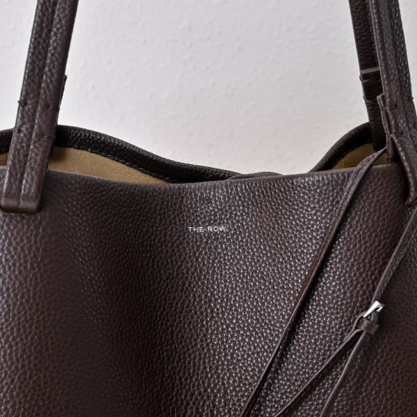 The row Park tote bag - 50*25*29CM [C21JN-080037] CELINE CHANEL ACCESSORIES LOEWE SHOES LOUIS VUITTON DIRO YSL OTHER BRAND HANDBAGS BALENCIAGA BOTTEGA VENETA GOYARD HERMES BURBERRY VALENTINO GUCCI FENDI MIUMIU CHLOE PRADA BVLGARI SUITCASE NEW ARRIVAL 