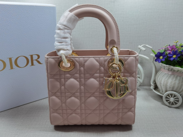 LADY DI0R-20CM [C21JL-020239] CELINE CHANEL ACCESSORIES LOEWE SHOES LOUIS VUITTON DIRO YSL OTHER BRAND HANDBAGS BALENCIAGA BOTTEGA VENETA GOYARD HERMES BURBERRY VALENTINO GUCCI FENDI MIUMIU CHLOE PRADA BVLGARI SUITCASE NEW ARRIVAL 