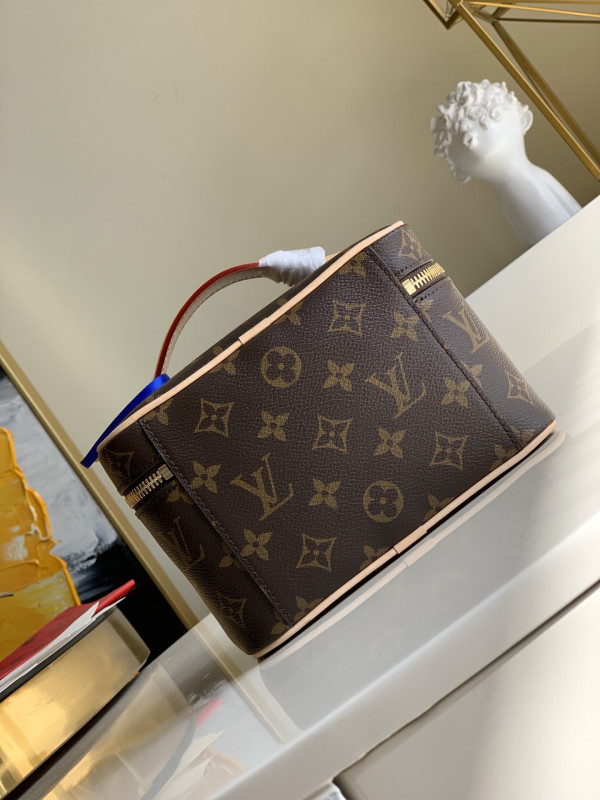 Louis Vuitton Nice Mini [M44495] CELINE CHANEL ACCESSORIES LOEWE SHOES LOUIS VUITTON DIRO YSL OTHER BRAND HANDBAGS BALENCIAGA BOTTEGA VENETA GOYARD HERMES BURBERRY VALENTINO GUCCI FENDI MIUMIU CHLOE PRADA BVLGARI SUITCASE NEW ARRIVAL 