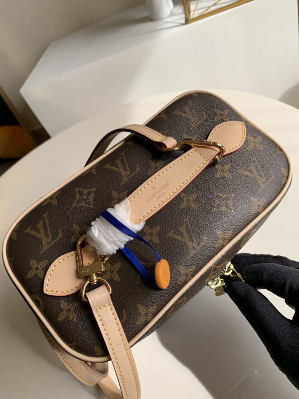 Louis Vuitton Nice BB [M42265] CELINE CHANEL ACCESSORIES LOEWE SHOES LOUIS VUITTON DIRO YSL OTHER BRAND HANDBAGS BALENCIAGA BOTTEGA VENETA GOYARD HERMES BURBERRY VALENTINO GUCCI FENDI MIUMIU CHLOE PRADA BVLGARI SUITCASE NEW ARRIVAL 