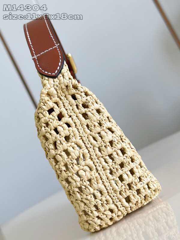 Louis Vuitton Hills Pochette [M14304] CELINE CHANEL ACCESSORIES LOEWE SHOES LOUIS VUITTON DIRO YSL OTHER BRAND HANDBAGS BALENCIAGA BOTTEGA VENETA GOYARD HERMES BURBERRY VALENTINO GUCCI FENDI MIUMIU CHLOE PRADA BVLGARI SUITCASE NEW ARRIVAL 
