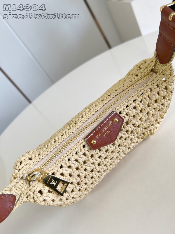 Louis Vuitton Hills Pochette [M14304] CELINE CHANEL ACCESSORIES LOEWE SHOES LOUIS VUITTON DIRO YSL OTHER BRAND HANDBAGS BALENCIAGA BOTTEGA VENETA GOYARD HERMES BURBERRY VALENTINO GUCCI FENDI MIUMIU CHLOE PRADA BVLGARI SUITCASE NEW ARRIVAL 