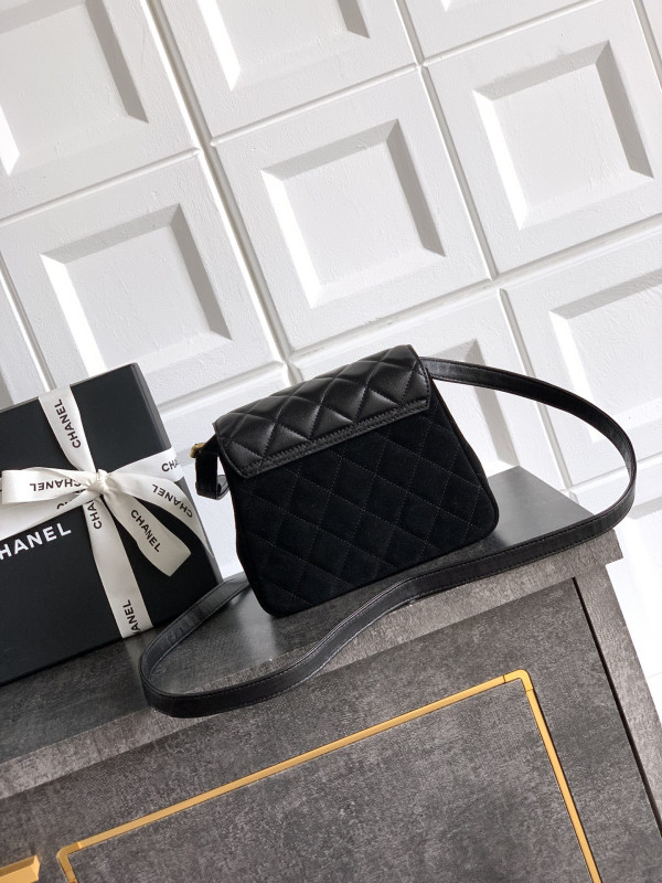 CL BAG - 14.5x18x6.5cm [C21JI-083842] CELINE CHANEL ACCESSORIES LOEWE SHOES LOUIS VUITTON DIRO YSL OTHER BRAND HANDBAGS BALENCIAGA BOTTEGA VENETA GOYARD HERMES BURBERRY VALENTINO GUCCI FENDI MIUMIU CHLOE PRADA BVLGARI SUITCASE NEW ARRIVAL 