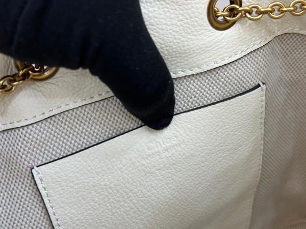 Chloe bracelet backpack in grained leather- 22*20*10.5cm [C21JI-074642] CELINE CHANEL ACCESSORIES LOEWE SHOES LOUIS VUITTON DIRO YSL OTHER BRAND HANDBAGS BALENCIAGA BOTTEGA VENETA GOYARD HERMES BURBERRY VALENTINO GUCCI FENDI MIUMIU CHLOE PRADA BVLGARI SUITCASE NEW ARRIVAL 