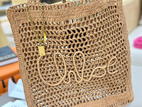 Chloe 25S summer banana tote - 37*33CM [C21JI-073327] CELINE CHANEL ACCESSORIES LOEWE SHOES LOUIS VUITTON DIRO YSL OTHER BRAND HANDBAGS BALENCIAGA BOTTEGA VENETA GOYARD HERMES BURBERRY VALENTINO GUCCI FENDI MIUMIU CHLOE PRADA BVLGARI SUITCASE NEW ARRIVAL 