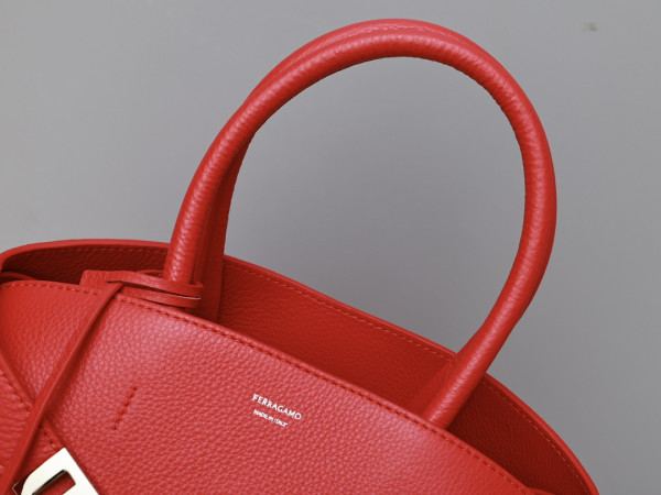 FERRAGAMO HUG HANDBAG - 31.5*19*22CM [C21HG-020045] CELINE CHANEL ACCESSORIES LOEWE SHOES LOUIS VUITTON DIRO YSL OTHER BRAND HANDBAGS BALENCIAGA BOTTEGA VENETA GOYARD HERMES BURBERRY VALENTINO GUCCI FENDI MIUMIU CHLOE PRADA BVLGARI SUITCASE NEW ARRIVAL 