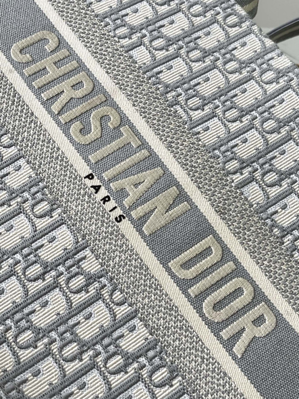 MEDIUM DIRO BOOK TOTE GREY-36CM [C21H6-085214] CELINE CHANEL ACCESSORIES LOEWE SHOES LOUIS VUITTON DIRO YSL OTHER BRAND HANDBAGS BALENCIAGA BOTTEGA VENETA GOYARD HERMES BURBERRY VALENTINO GUCCI FENDI MIUMIU CHLOE PRADA BVLGARI SUITCASE NEW ARRIVAL 