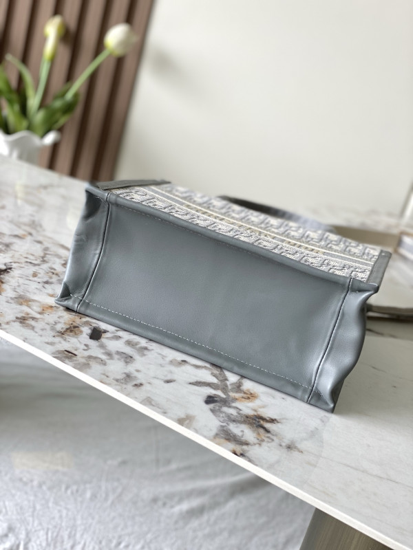 SMALL DIRO BOOK TOTE GREY-26CM [C21H6-085119] CELINE CHANEL ACCESSORIES LOEWE SHOES LOUIS VUITTON DIRO YSL OTHER BRAND HANDBAGS BALENCIAGA BOTTEGA VENETA GOYARD HERMES BURBERRY VALENTINO GUCCI FENDI MIUMIU CHLOE PRADA BVLGARI SUITCASE NEW ARRIVAL 
