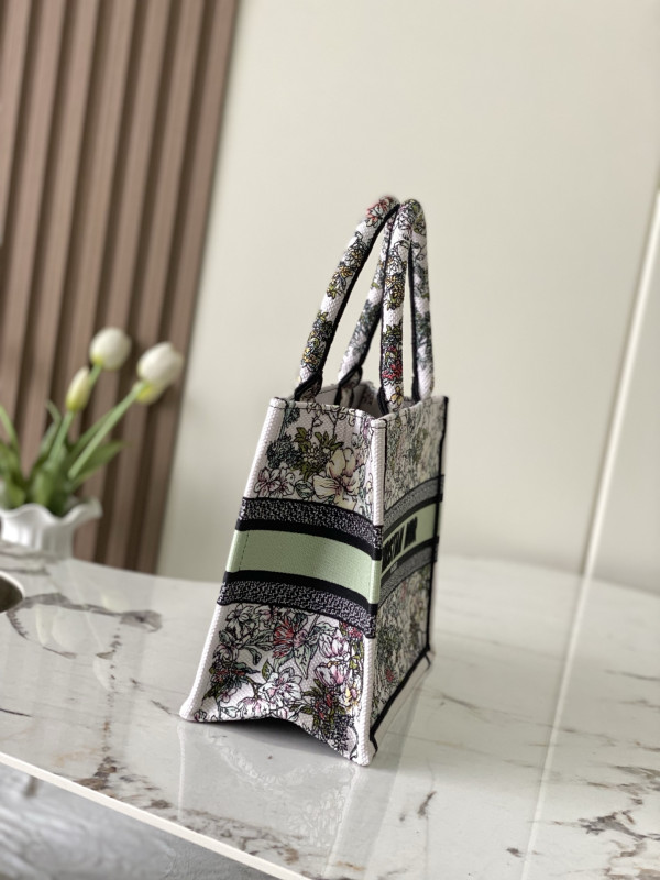 SMALL DIRO BOOK TOTE-26CM [C21H6-084430] CELINE CHANEL ACCESSORIES LOEWE SHOES LOUIS VUITTON DIRO YSL OTHER BRAND HANDBAGS BALENCIAGA BOTTEGA VENETA GOYARD HERMES BURBERRY VALENTINO GUCCI FENDI MIUMIU CHLOE PRADA BVLGARI SUITCASE NEW ARRIVAL 
