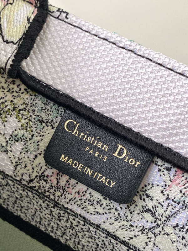 SMALL DIRO BOOK TOTE-26CM [C21H6-084430] CELINE CHANEL ACCESSORIES LOEWE SHOES LOUIS VUITTON DIRO YSL OTHER BRAND HANDBAGS BALENCIAGA BOTTEGA VENETA GOYARD HERMES BURBERRY VALENTINO GUCCI FENDI MIUMIU CHLOE PRADA BVLGARI SUITCASE NEW ARRIVAL 