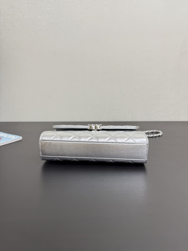 CL Kelly Bag - 18*10*4.5cm [C21H6-062742] CELINE CHANEL ACCESSORIES LOEWE SHOES LOUIS VUITTON DIRO YSL OTHER BRAND HANDBAGS BALENCIAGA BOTTEGA VENETA GOYARD HERMES BURBERRY VALENTINO GUCCI FENDI MIUMIU CHLOE PRADA BVLGARI SUITCASE NEW ARRIVAL 