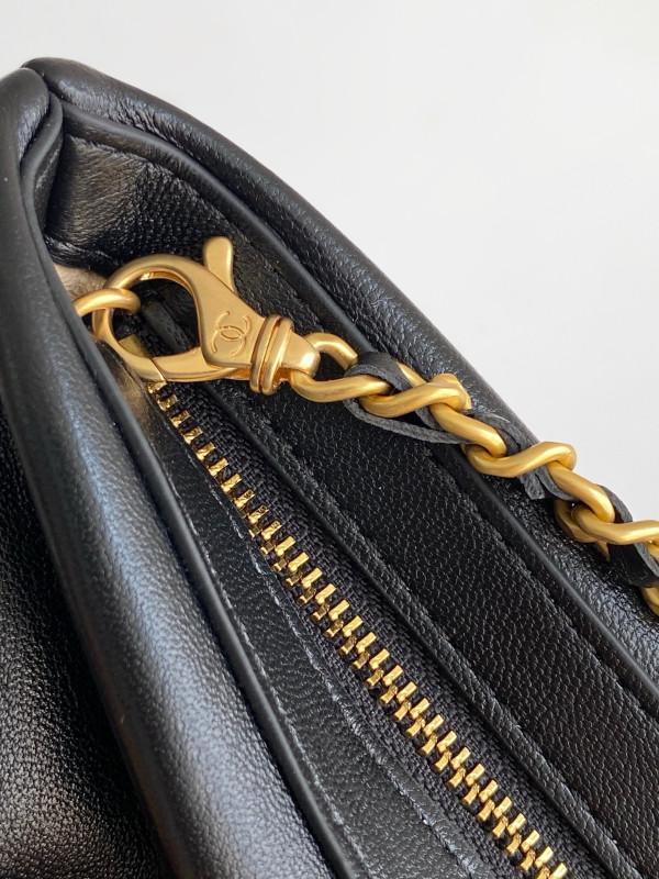 CL Bracelet Bag - 14x24x5CM [AS4613] CELINE CHANEL ACCESSORIES LOEWE SHOES LOUIS VUITTON DIRO YSL OTHER BRAND HANDBAGS BALENCIAGA BOTTEGA VENETA GOYARD HERMES BURBERRY VALENTINO GUCCI FENDI MIUMIU CHLOE PRADA BVLGARI SUITCASE NEW ARRIVAL 
