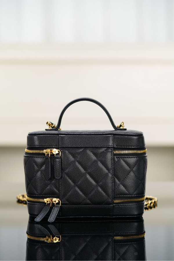 CL 25A COSMETIC BAG - 13*17*9cm [C21H0-092001] CELINE CHANEL ACCESSORIES LOEWE SHOES LOUIS VUITTON DIRO YSL OTHER BRAND HANDBAGS BALENCIAGA BOTTEGA VENETA GOYARD HERMES BURBERRY VALENTINO GUCCI FENDI MIUMIU CHLOE PRADA BVLGARI SUITCASE NEW ARRIVAL 
